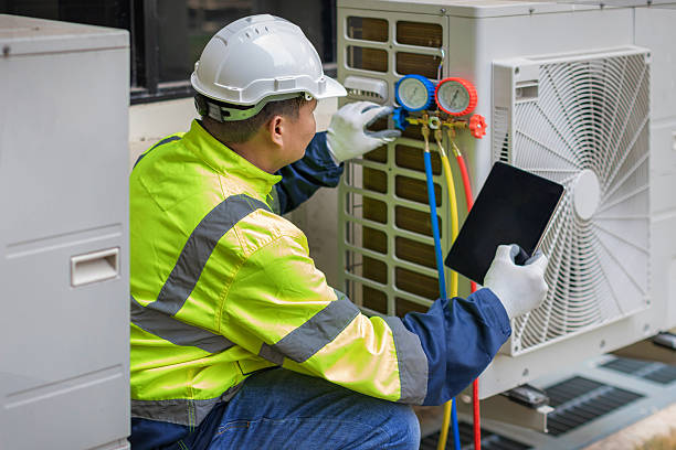 Professional Hvac technician working in Hingham, WI